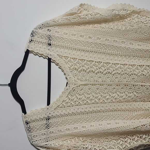 LILIBLEU Cream Colored Lace Overlay Crochet 100% Cotton Top Size O/S - Picture 6 of 14